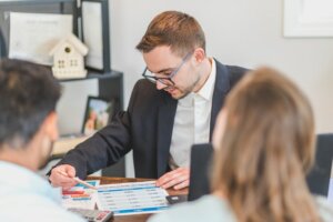 why your Real Estate Agent Should Also Be An Investor