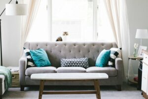 Staging your house to stand out in buyer's market