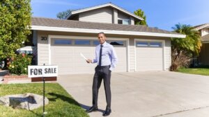 Selling your house through a real estate agent in Tucson