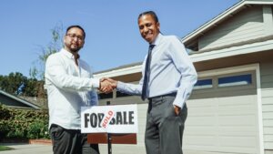 Selling house through a real estate agent in Tucson
