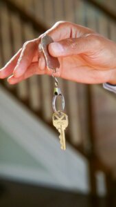 Offering big incentives to sell your house fast in Tucson