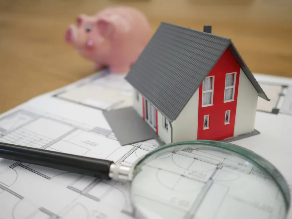 Various factors that affect selling a house with a roof leak in Texas