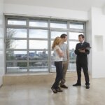 5 Reasons an Agent is Better Than an Internet Search When Buying a Home