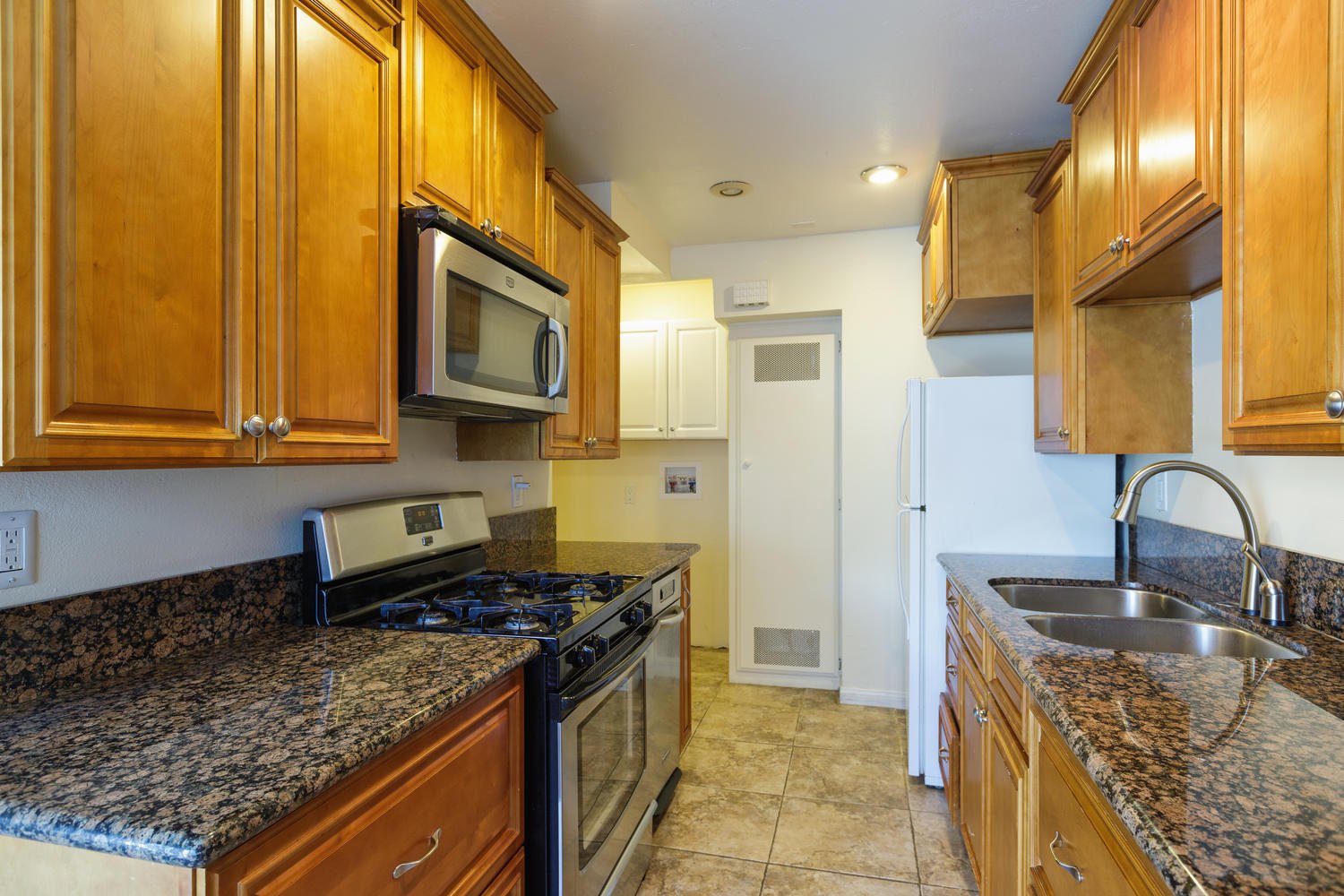 330 W. Vineyard Ave. Oxnard, CA 93036 Ventura County Homes By Ainslee