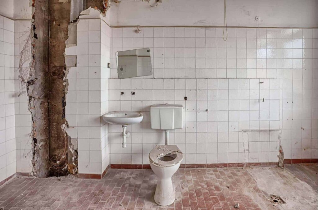 “My House Needs Work” – How to Sell a House with Massive Repairs
