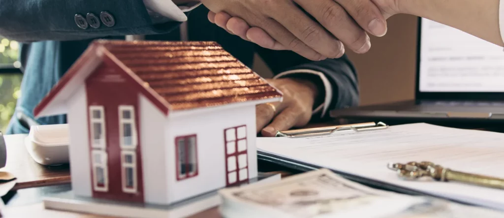 Pros and Cons of Selling a House With No Contingencies