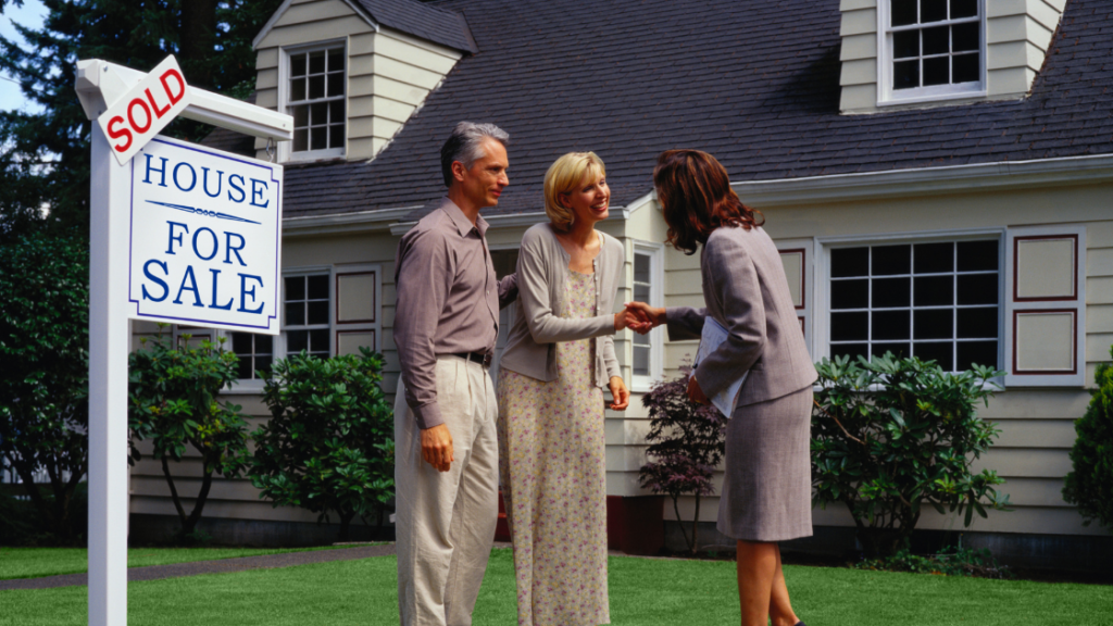 Selling Your House in Port Jervis? You Will Likely Work With A Few of The Following People