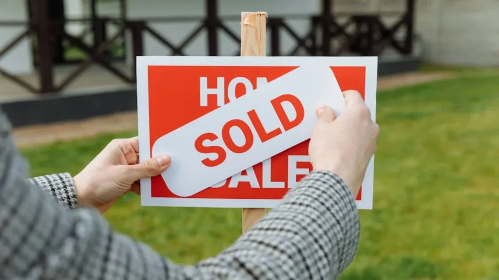 We Buy Houses in Country Heights