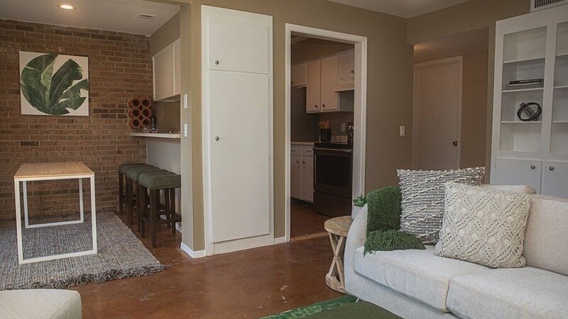 south-congress-square-living-room