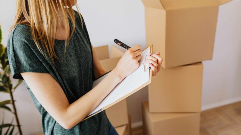 Renter Moving with Check List
