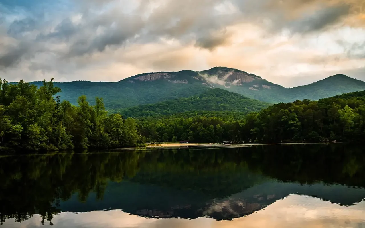 Landscape view of Greenville SC representing “we buy houses Greenville SC” by Table Rock Homebuyers.
