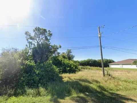 2908 NW 19th Street, Cape Coral, FL 33993